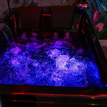 - Balneo - Nuit Insolite - Intimite *